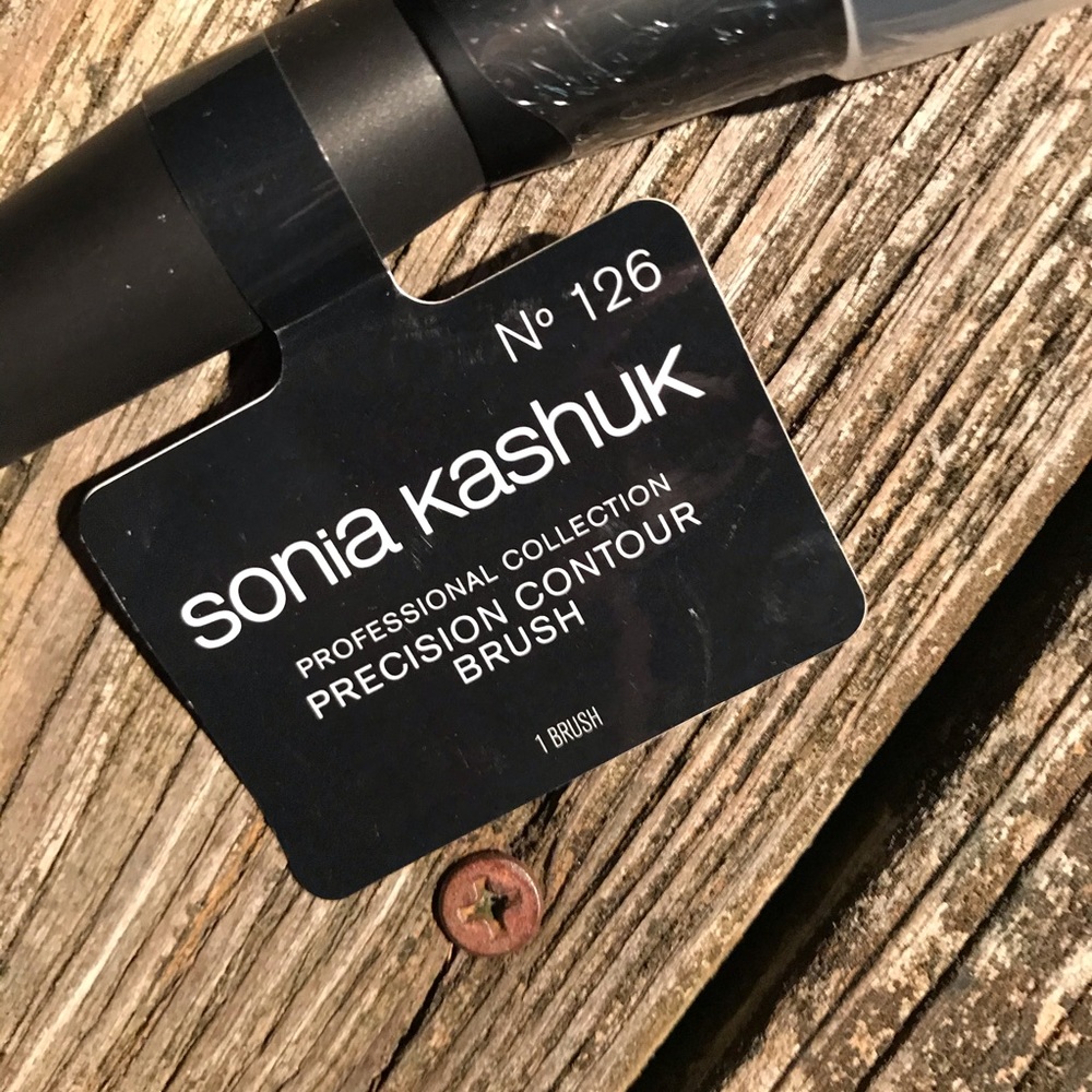 Sonia Kashuk™ Precision Contour Brush Black No.126 - Picture 7 of 8